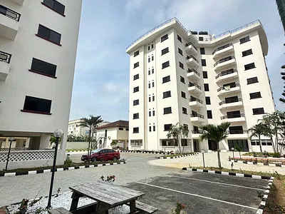 3 Bedrooms Apartment with BQ and Swimming Pool — Ikoyi, Lagos