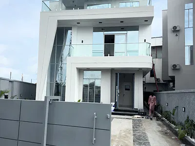 Luxury 5 Bedroom Fully Detached Duplex + BQ, Pool, Cinema — Lekki, Lagos