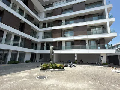 Lovely Spacious 4 Bedroom Apartment with a Room BQ — Lekki, Lagos