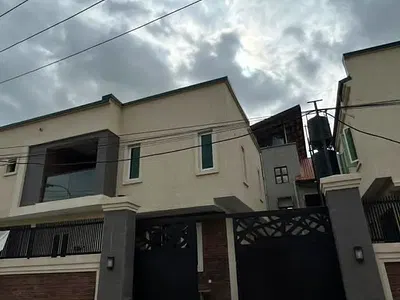 3 Bedroom Detached Duplex All Rooms En-Suite, Plus Guest Toilet — Gbagada, Lagos