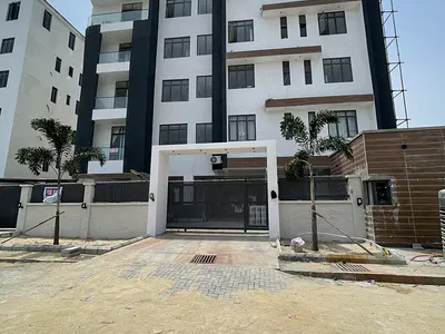 Luxury Built 2 Bedroom Apartment + Communal Pool, Gym & Elevator — Ikate, Lekki, Lagos