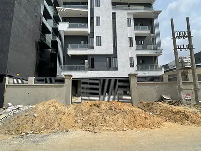 Beautifully Finished 2 Bedroom Apartment + Communal Gym and Pool — Lekki, Lagos