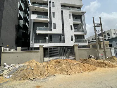 Beautifully Finished 2 Bedroom Apartment + Communal Gym and Pool — Lekki, Lagos