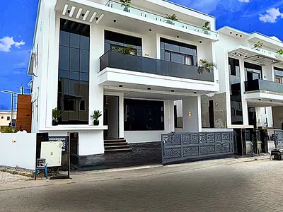 5 Bedroom Detached Duplex — Lekki, Lagos