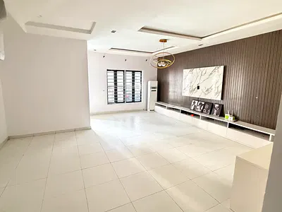 Downstairs Studio Apartment with Private Kitchen (Video) — Dpkay Estate Orchid Road, Lekki, Lagos