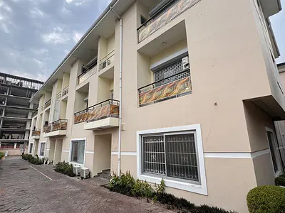 5 Bedroom House — Ikoyi, Lagos