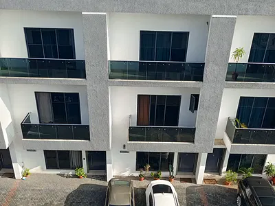 Luxury 4 Bedroom Terrace with Pent 24hours Light BQ Acs Fitted Kitchen — Lekki, Lagos