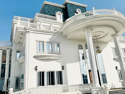 Luxury Newly 9 Bedroom House — Guzape District, Abuja