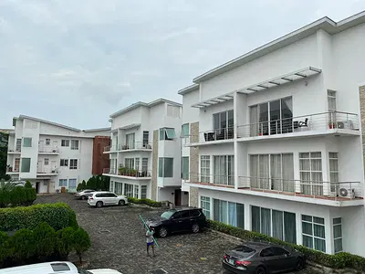 Waterfront 3 Bedroom Apartments on the 1st and 2nd Floor. — Banana Island, Ikoyi, Lagos