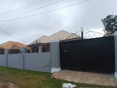 4 Bedroom Detached Bungalow — Royal Quarters, Elebu, Oluyole, Oyo