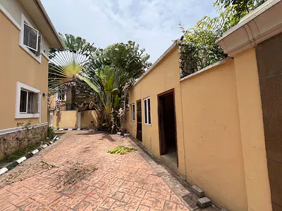 5 Bedroom House — Ikoyi, Lagos