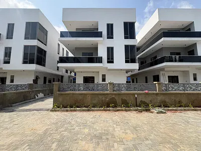 Luxury 6-Bedroom Fully Detached House + BQ, Gym House, Pool — Old Ikoyi, Ikoyi, Lagos