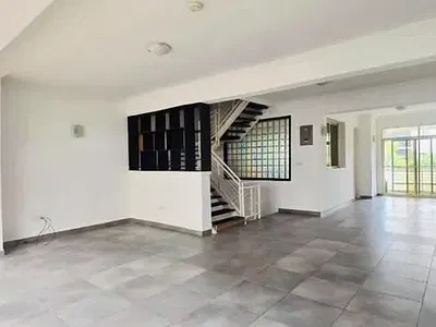 Luxury 4 Bedroom Service Terrace Duplex with Pool, Gym & Playground — Banana Island, Ikoyi, Lagos