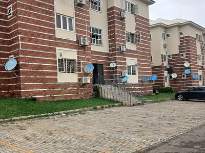 A Very Good Spacious 3-Bedroom Flat + 1BQ (Video Is Attached) — Apo by Gudu Junction. After Ceadercrest Hospital., Apo, Abuja