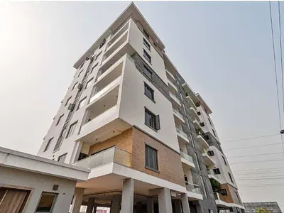 Lovely 2 Bedroom Penthouse with Pool and Gym — Lekki, Lagos