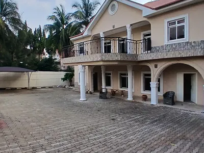 6 Bedroom Well Renovated Detached Duplex with Boys Quarter — Maitama, Maitama District, Abuja