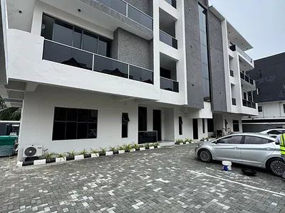 Gorgeous 3 Bedroom Apartment with a BQ — Lekki, Lagos