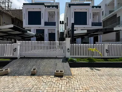 5 Bedroom Detached House with Modern Aesthetics — Lekki, Lagos