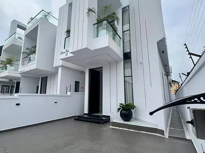 Resplendently Finished 5 Bed Fully Detached Smart Home with Pool — Lekki, Lagos