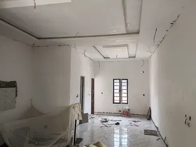 Newly Built & Unusually Big Quality Serviced 1 Bedroom (Mini) Flat — Bada Street, Jibowu, Yaba, Lagos
