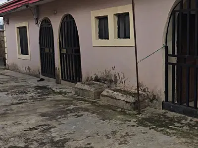 Fully Detached Bungalows (3 Units of 2 Bed, and 1 Unit of 3 Bed) — Saburi, Dei-Dei, Abuja