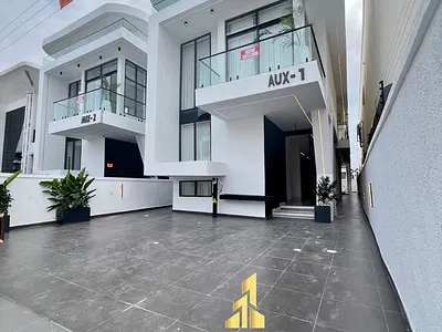Greatly Finished 5 Bed Attractive Home with Swimming Pool and BQ — Lekki, Lagos