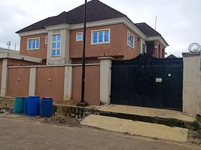 Twin Semi Detached 4 Bedroom Duplex with Twin Flat of 3 & 2 Bedroom BQ — Ondo Street, Old Bodija, Ibadan, Oyo