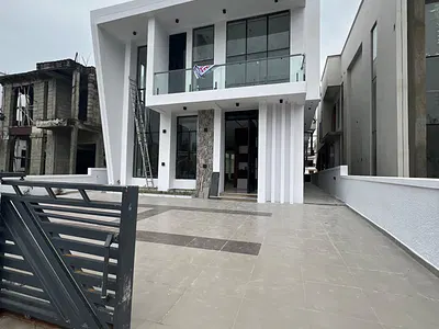Luxury 5 Bedroom Fully Detached Duplex. — Lekki, Lagos