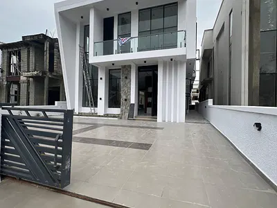 Luxury 5 Bedroom Fully Detached Duplex. — Lekki, Lagos