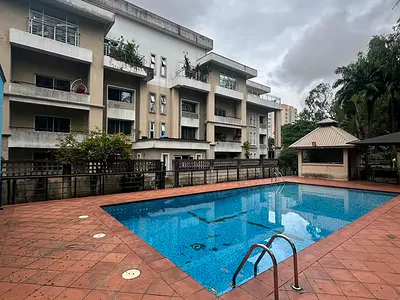 Spacious Well-Maintained 3-Bedroom Apartment on the Ground Floor — Ikoyi, Lagos