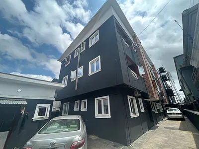 Lovely Service Selfcontain with Aircondition — Yaba, Lagos
