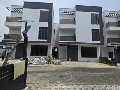 5 Bedroom Semi Detached Duplex, Luxury Redefined — Mabushi, Abuja