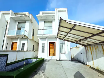 Newly Renovated 4 Bedroom Detached Duplex — Off Orchid Road, Lekki, Lagos