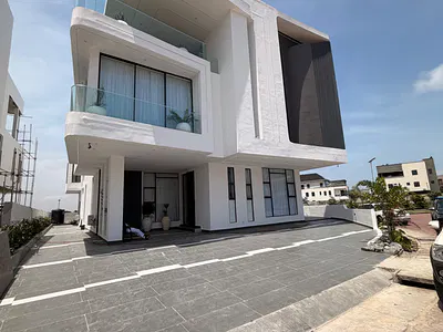 Ultra Luxury 6 Bedroom Fully Detached Duplex with BQ — Lekki, Lagos
