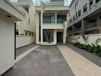 5 Bedroom Duplex with Luxury Finishing and Cinema — Lekki Phase 1, Lekki, Lagos