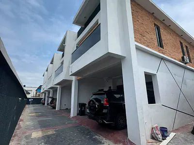 Distress! 4 Bedroom Terrace Duplex — Lekki, Lagos