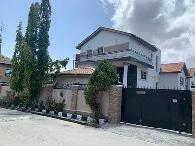 Luxury Huge 7 Bedroom Maisonette with Excellent Facility — Ajah, Lagos