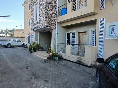 Well Maintained 3 Bedroom Flat Upstairs — Lekki, Lagos