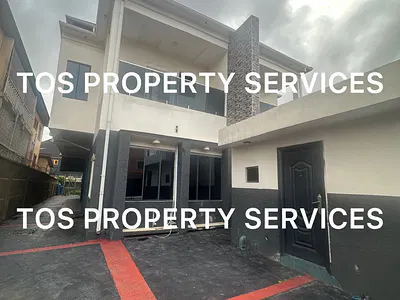 5 Bedroom Fully Detached Duplex in an Estate — Yaba, Lagos