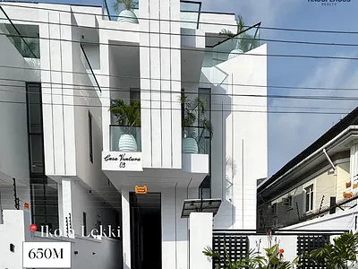 Luxury 5 Bedroom Home — Lekki, Lagos