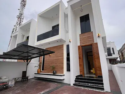 Luxurious 5 Bedroom Fully Detached Duplex with BQ & Swimming Pool — Chevron Drive, Lekki, Lagos