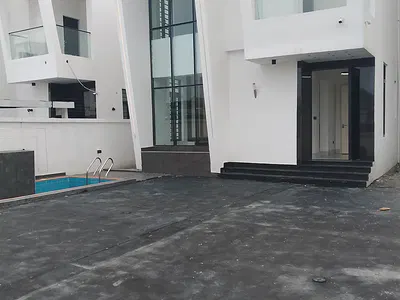 Contemporary 5 Bedroom Smart Home with Cinema, Pool and Rooftop — Lekki, Lagos