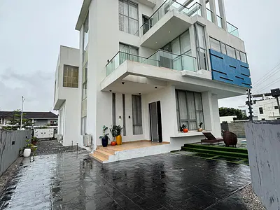 Fully Furnished 5bedroom Duplex with Pool — Lekki, Lagos