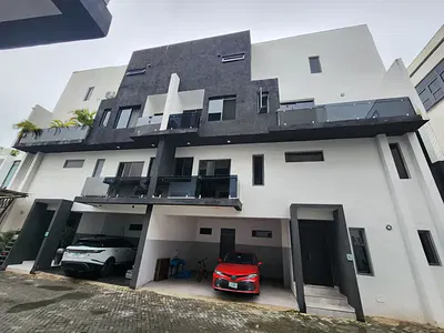 5 Bedroom Penthouse. — Ikoyi, Lagos