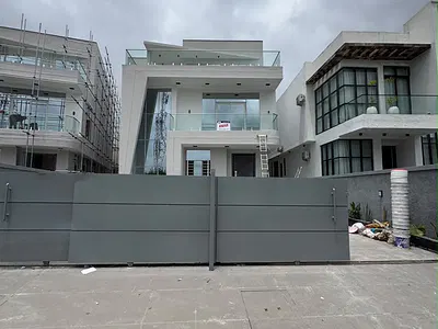 Luxurious Newly Built 5 Bedroom Fully Detached Duplex with Rooftop — Chevron, Newly Built, Secured, Pool, Cinema, Rooftop Terrace, BQ, Lekki, Lagos