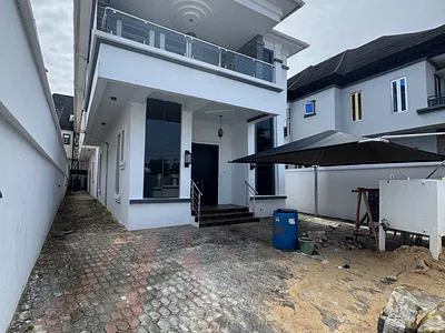 Spacious 5 Bedroom Detached Duplex + BQ — Chevron Drive, Lekki Expressway, Lekki, Lagos