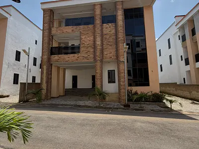 5 Bedroom Detached Duplex with BQ, Elevator — Katampe, Abuja