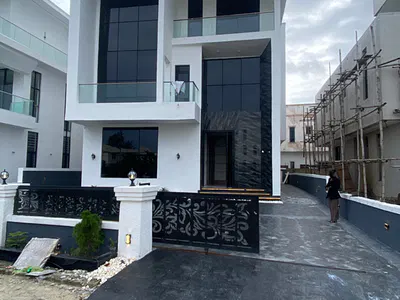 Exquisitely Built 5 Bedroom Fully Detached Home with Cinema, Pool, Gym — Ikota, Lekki, Lagos