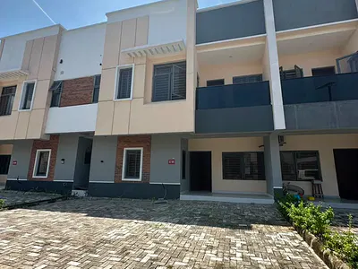Luxury 4 Bedroom Terrace +BQ, Pool, Children Playground, Gym, Lounge — Lekki, Lagos