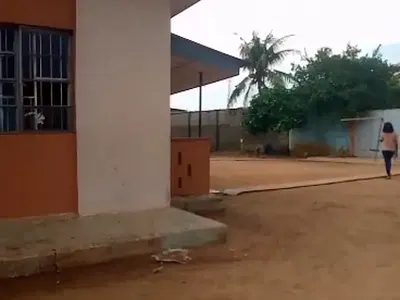 Demolishable Bungalow on 1500 SQM Plot of Land — Akesan, Akesan, Alimosho, Lagos
